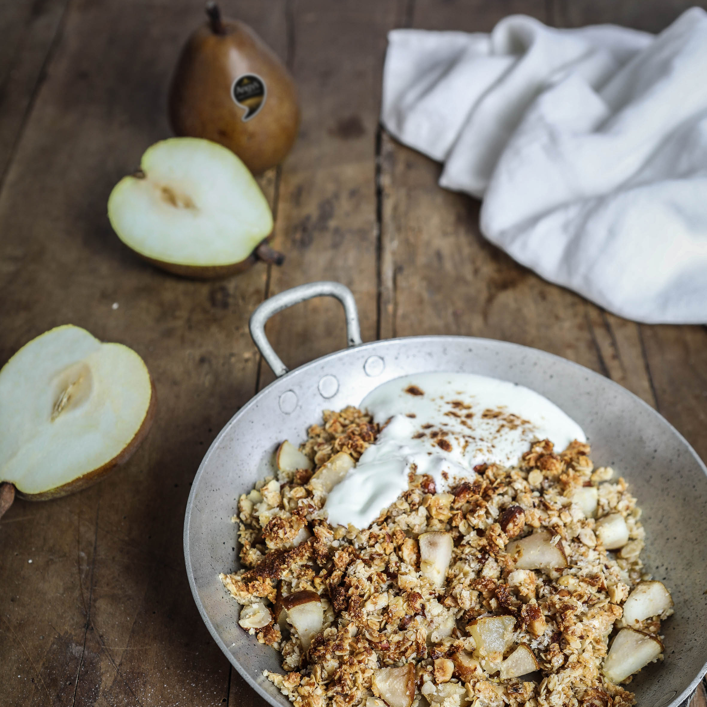 Crumble de granola a la poire